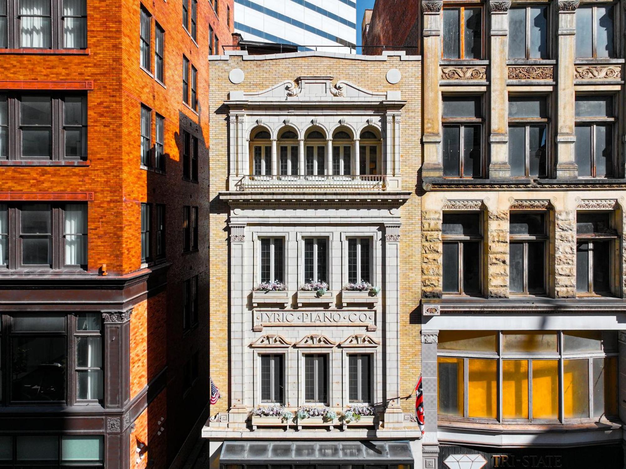 The Historic Lyric Penthouse With Private Rooftop Cincinnati Exterior photo