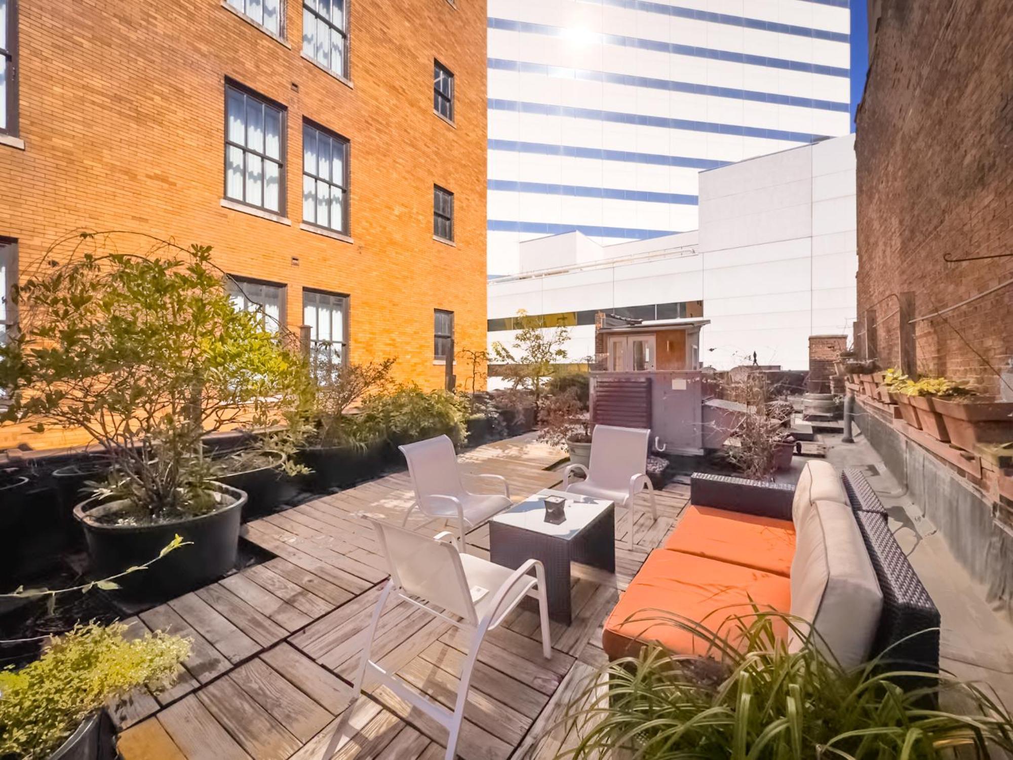 The Historic Lyric Penthouse With Private Rooftop Cincinnati Exterior photo