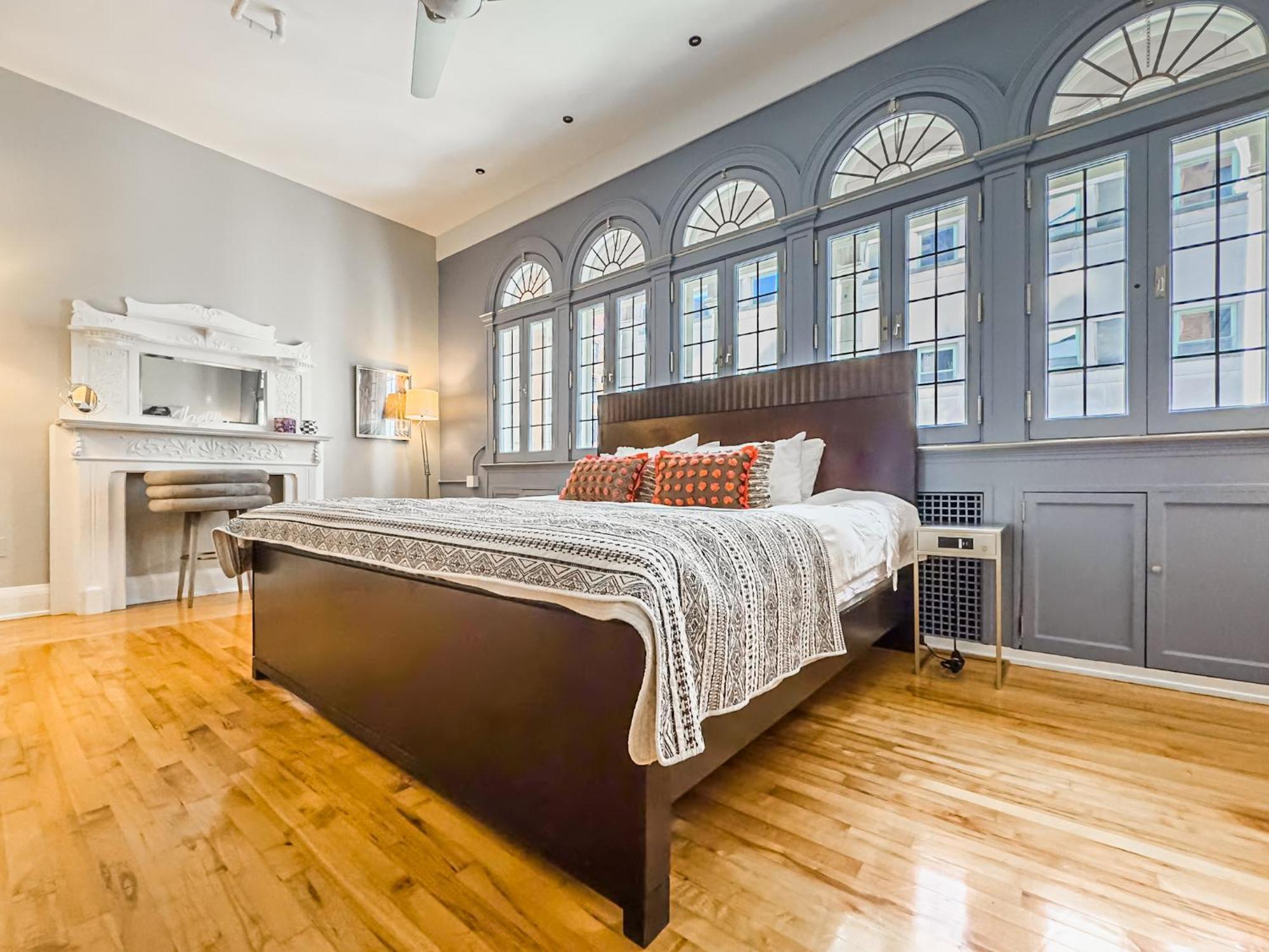 The Historic Lyric Penthouse With Private Rooftop Cincinnati Exterior photo