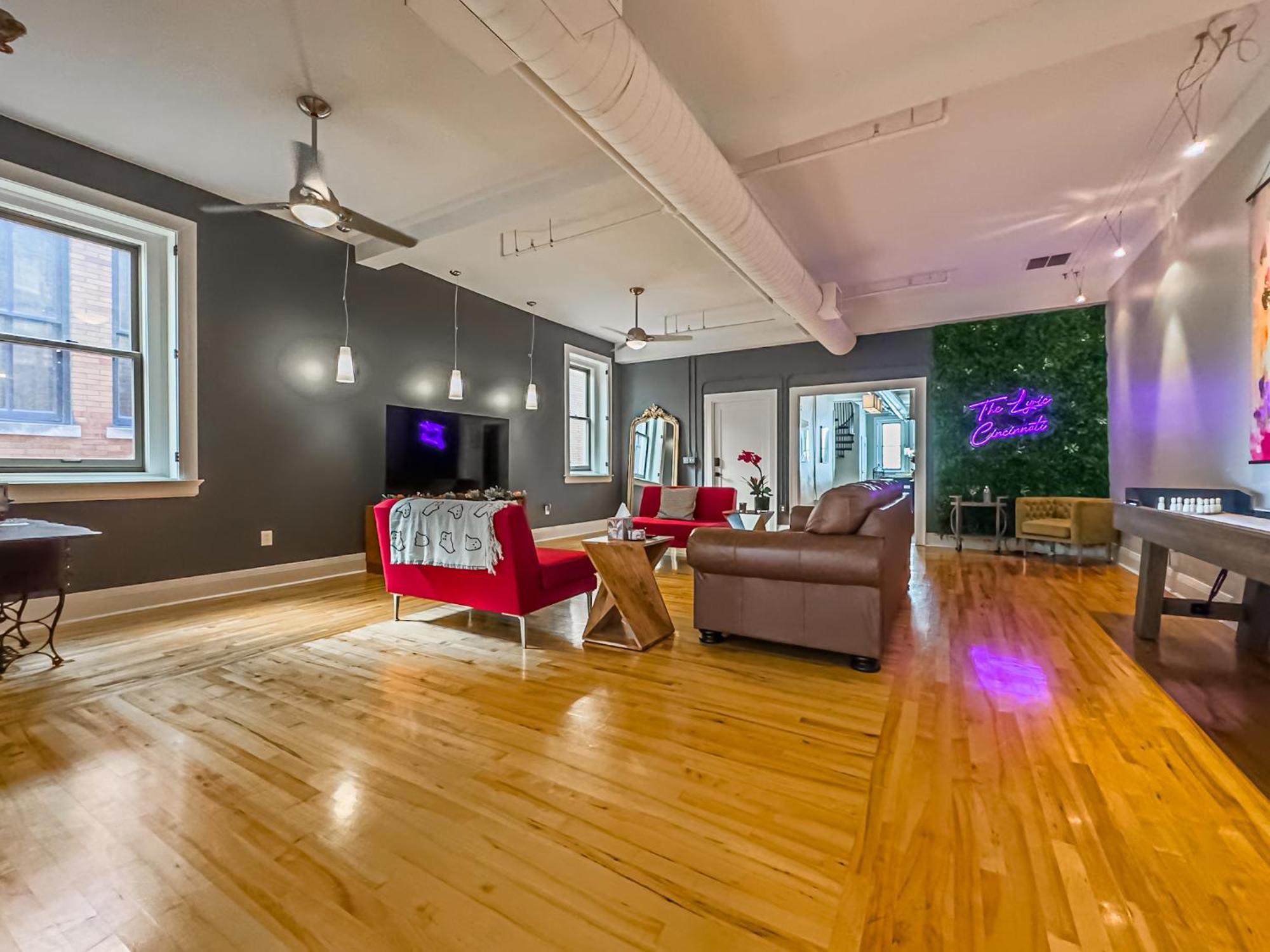 The Historic Lyric Penthouse With Private Rooftop Cincinnati Exterior photo